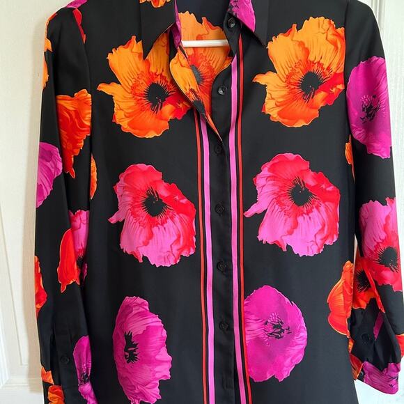 Dana Buchanan Size 2P long sleeved, button-down blouse. 100% silk - Picture 7 of 8